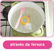 através da fervura